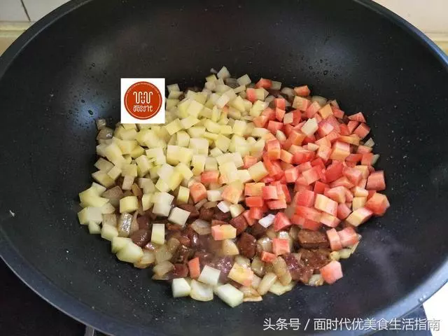 電鍋就能完成的一道美味燜飯,有菜有肉,超級有營養,全家老小都喜歡!