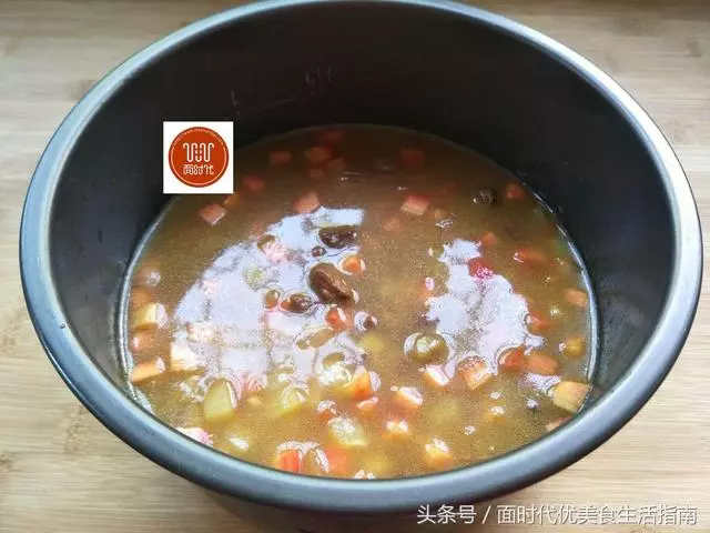 電鍋就能完成的一道美味燜飯,有菜有肉,超級有營養,全家老小都喜歡!
