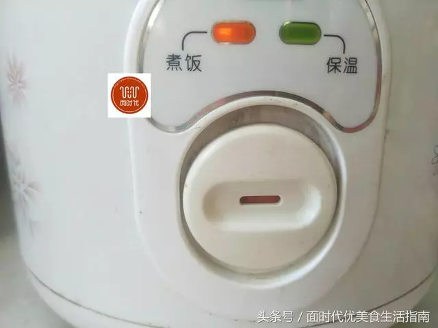 電鍋就能完成的一道美味燜飯,有菜有肉,超級有營養,全家老小都喜歡!