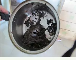 鍋子燒焦再也不用丟掉,這個方法讓它恢復原貌