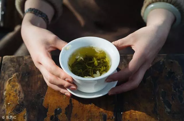 上火好煩惱,這杯茶是天然「降火藥」,讓心火、肝火、胃火不再燒