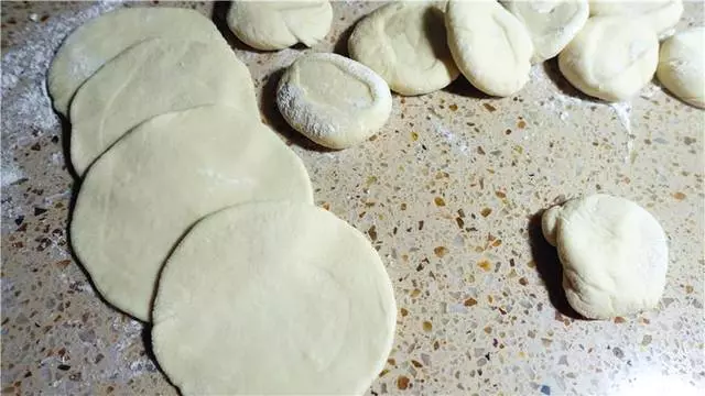 跟大廚學了招鹽菜肉包最美味的做法,一學就會,老公一口氣吃5個