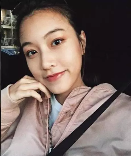 網路瘋傳氣質女神竟然是「他」的親女兒!? 網友:看不出他們竟然是父女……
