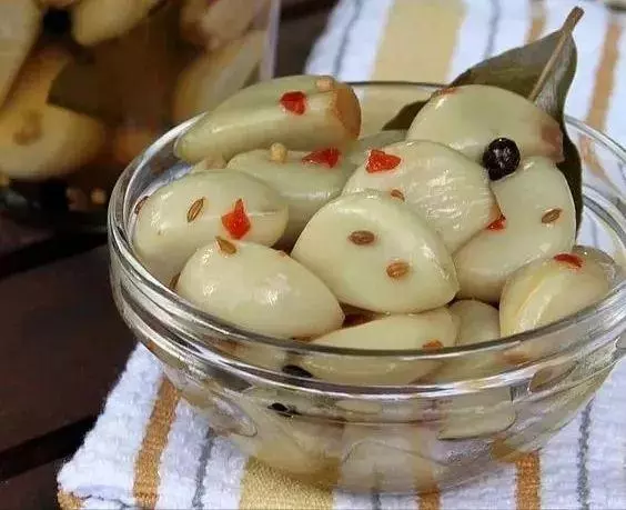 大蒜加1物,保健養生功效翻10倍!但這3類人1口也別吃!