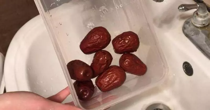 乾紅棗原來這麼髒!教你一個小妙招,3分鐘快速把紅棗洗乾淨!吃得安全又放心