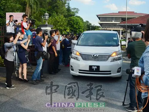 反貪會證實 納吉明加控洗錢罪名