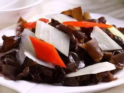 油吃得太多,容易高膽固醇、高血脂!10種有益心血管的食物要多吃!