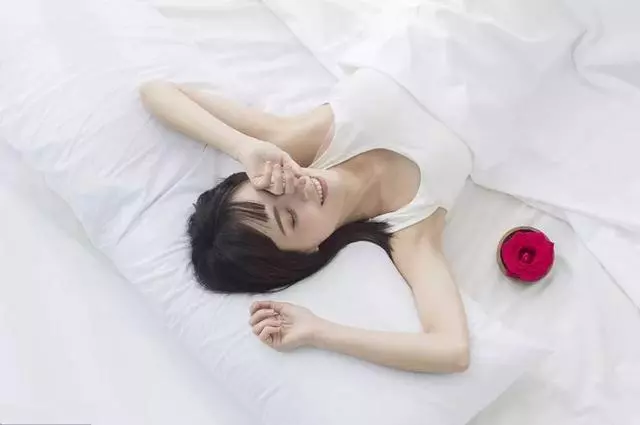睡覺時頭往哪個方向最健康?一篇搞懂養生睡覺