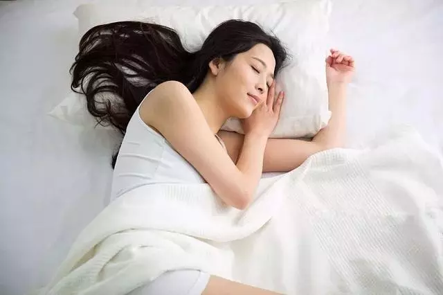 睡覺時頭往哪個方向最健康?一篇搞懂養生睡覺