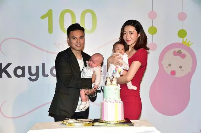 熊黛林一家四口照曝光! 雙胞胎女兒一個大眼睛, 一個在哭哭… 網民: 很可愛❤