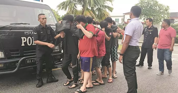 Famaosinmalaysia - 【大馬世紀詐騙集團】騙百萬手續費「假貸款」誘人上檔