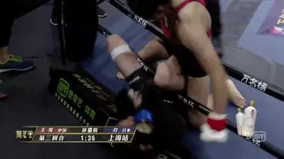 東北女孩遭遇日本對手無禮推搡,兇狠還擊打到對手懷疑人生!