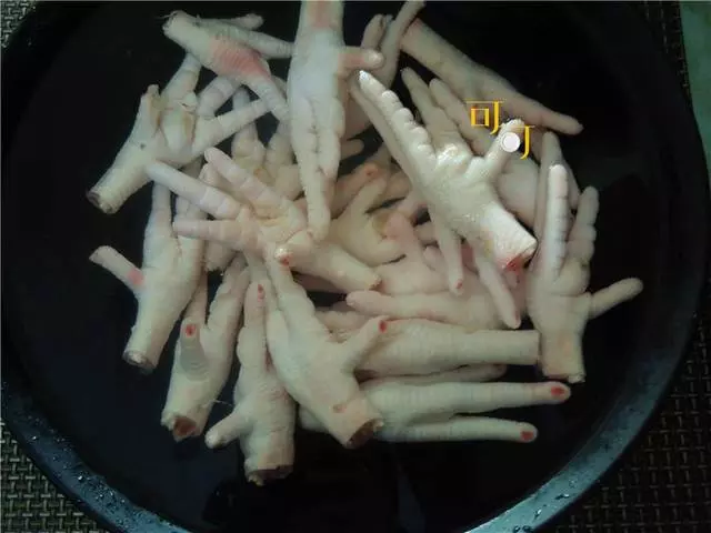 紅燒鳳爪這麼燒不破皮,入味有嚼勁,記住這幾點學會了並不難?
