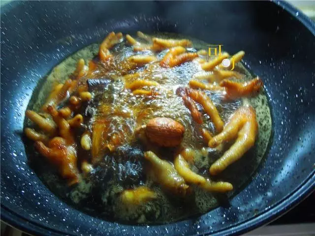 紅燒鳳爪這麼燒不破皮,入味有嚼勁,記住這幾點學會了並不難?