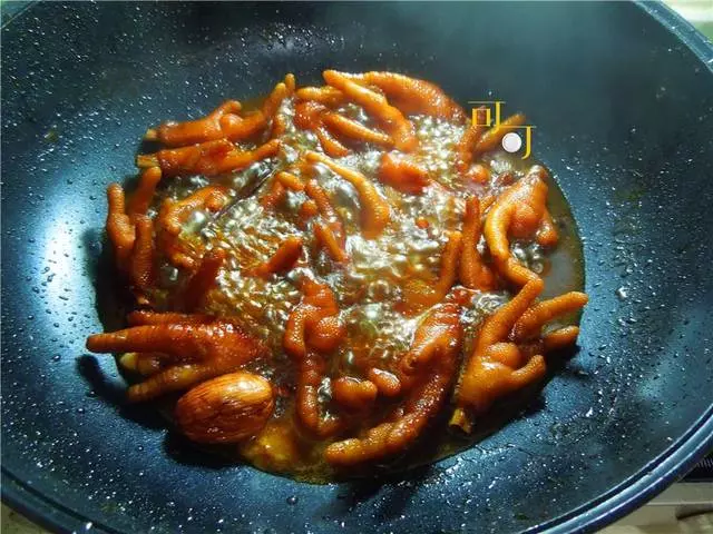 紅燒鳳爪這麼燒不破皮,入味有嚼勁,記住這幾點學會了並不難?