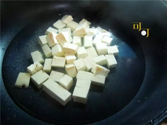 豆腐湯里加一勺這個醬,鮮香下飯,夏天喝真開胃!