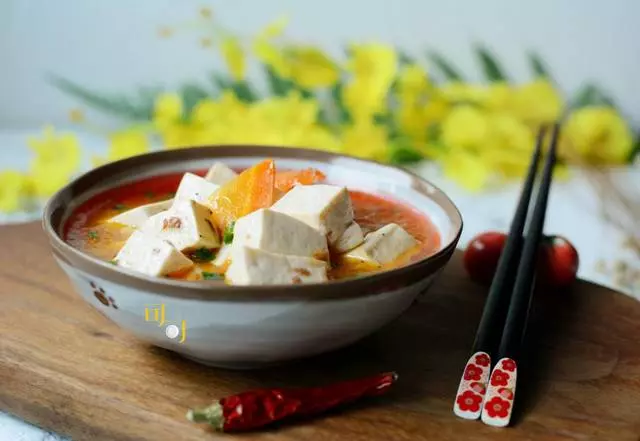 豆腐湯里加一勺這個醬,鮮香下飯,夏天喝真開胃!