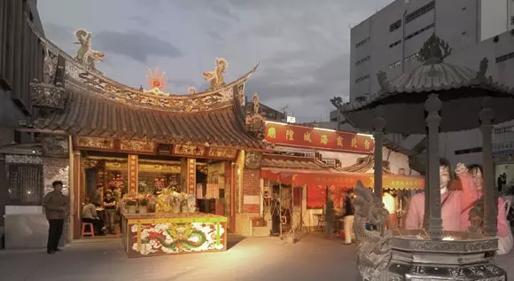2018情人節別再孤單咬棉被,全台十大靈驗月老廟報你知!