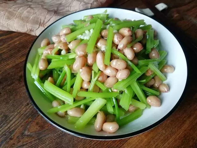 吃涼拌菜最爽口了,分享10道涼拌菜,天熱消暑就靠它了!