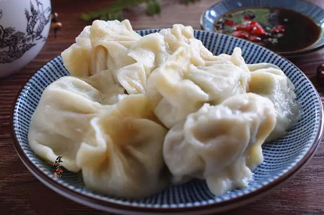 用它包餃子,連汁水都不浪費,口感清香怡人,比韭菜餡的好吃N倍!