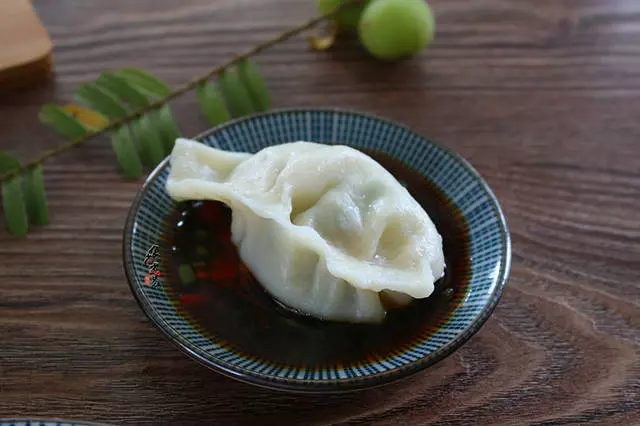 用它包餃子,連汁水都不浪費,口感清香怡人,比韭菜餡的好吃N倍!