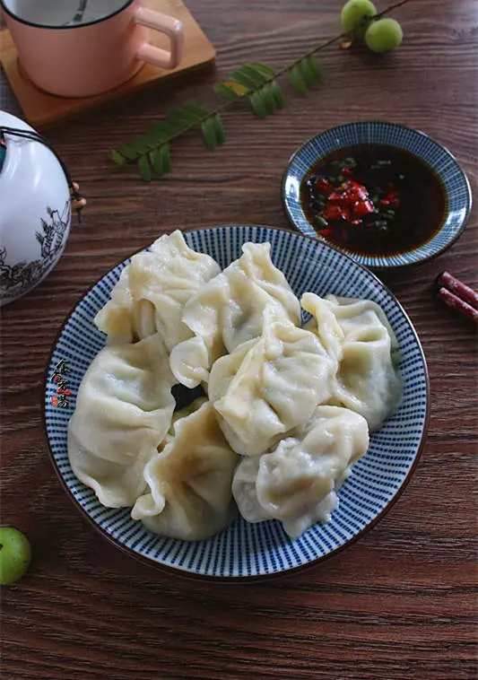 用它包餃子,連汁水都不浪費,口感清香怡人,比韭菜餡的好吃N倍!