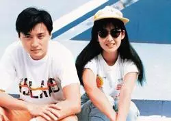 玉女掌門人獨愛風流才子,倪震耐心等人看電影,卻沒看到周慧敏!