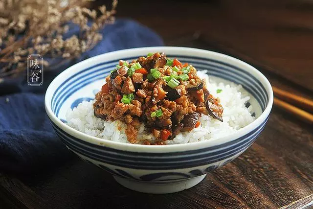 春季常給孩子做這道菜,營養豐富又下飯,孩子吃了補鈣猛長個!