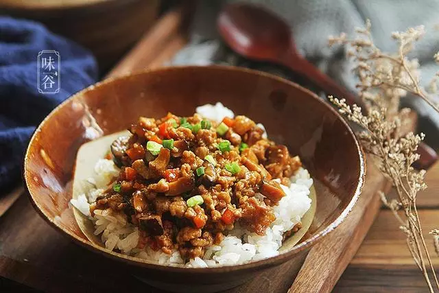 春季常給孩子做這道菜,營養豐富又下飯,孩子吃了補鈣猛長個!