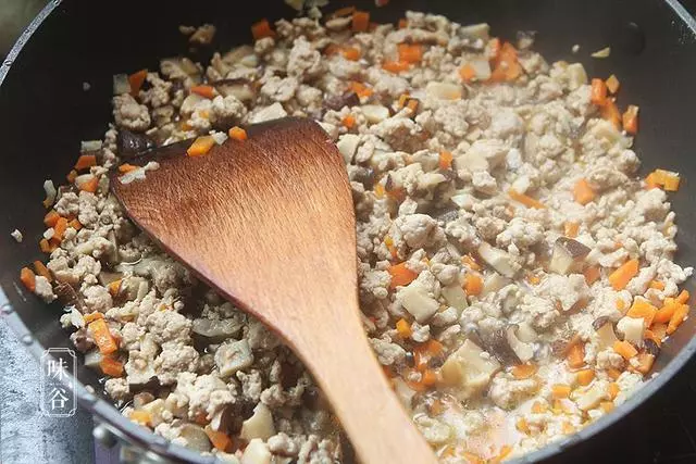 春季常給孩子做這道菜,營養豐富又下飯,孩子吃了補鈣猛長個!
