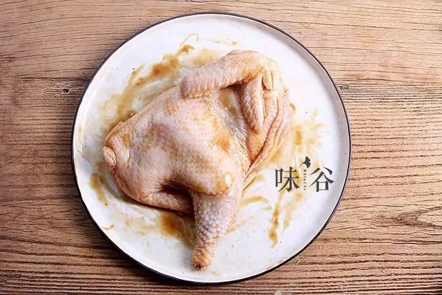 直接把雞扔進電鍋裡,出鍋居然這麼香,做好就靠這一步!