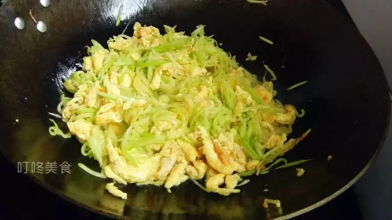 這道十分常見的家常菜,卻是補鈣王,香鮮下飯,小孩吃了身高蹭蹭長,還增強免疫力