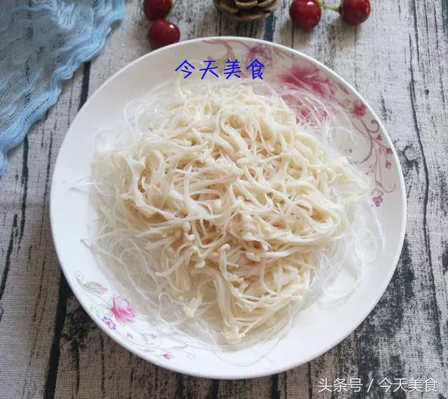 金針菇這麼做,鮮美爽口的下飯菜,做法特簡單,還可抗過敏!春天一定要多吃!