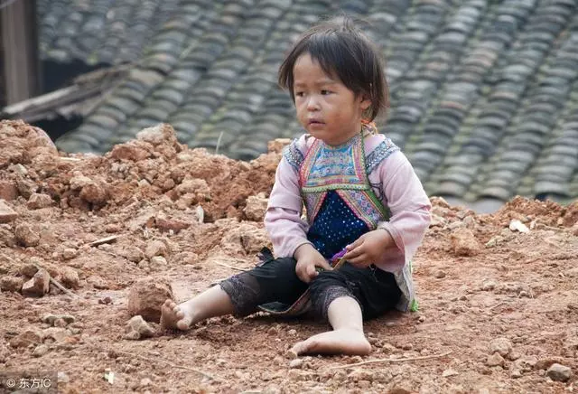 母親六十大壽,一啞巴女人來送蛋糕,她卻是自己死了多年的姐姐
