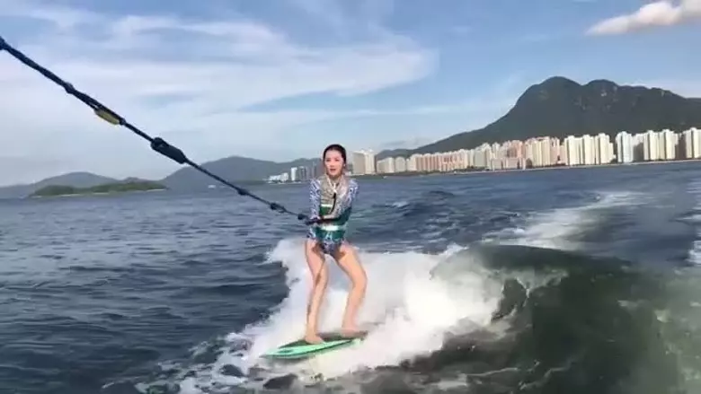 阿Sa滑水破相驚現鮮紅傷痕!
