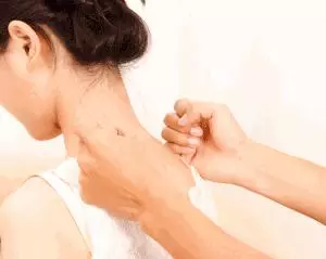 長期吸菸的人,能完成這5個動作,說明你的肺很健康