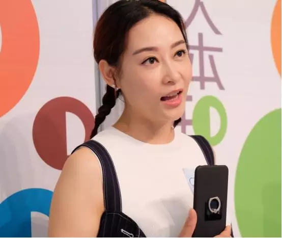誰說後媽就比較壞,楊卓娜的一視同仁,讓2個女兒大讚爸爸娶對了