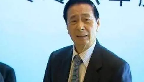 90歲李兆基千億家產難分配,徐子淇成關鍵因素,前妻欲回港爭產