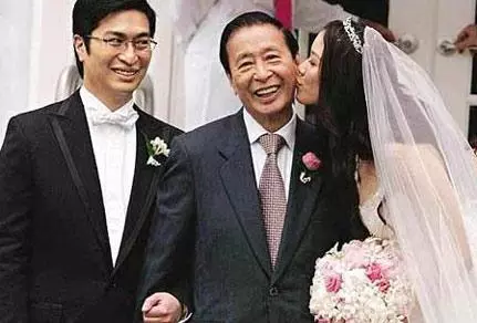 90歲李兆基千億家產難分配,徐子淇成關鍵因素,前妻欲回港爭產