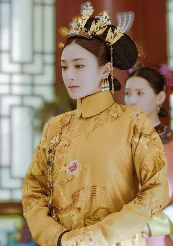 揭秘⚡《延禧攻略》"富察皇后"秦嵐, 原來曾演過《還珠格格3》! 網驚: 完全看不出是同一個人!