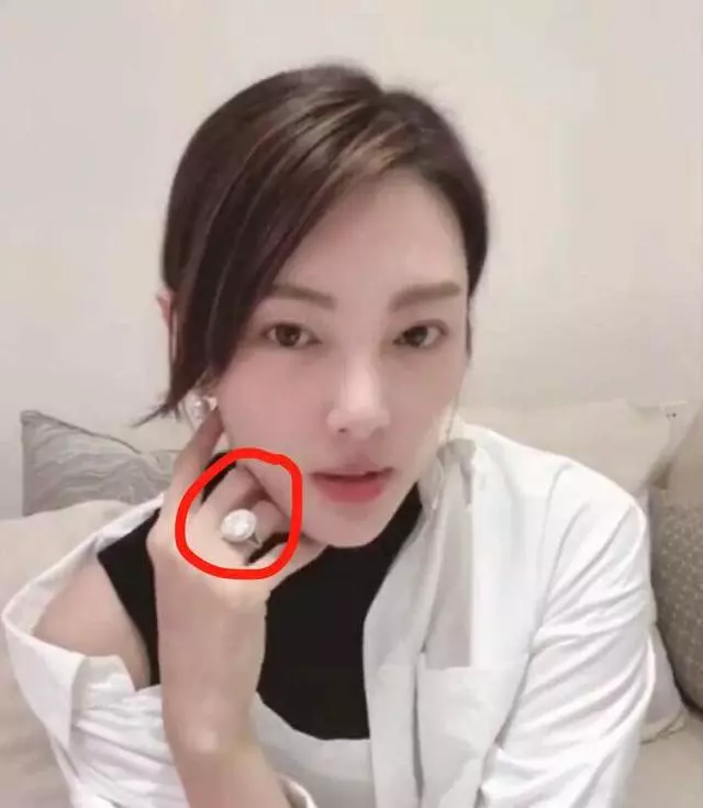 網友扒出了張馨予的鑽戒價格,看了一眼我沉默了.....!