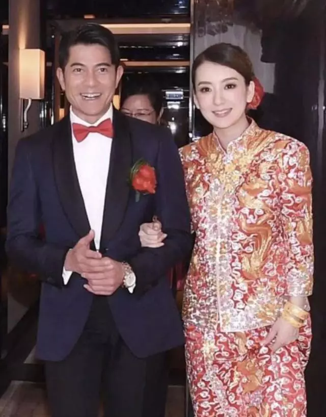 方媛終於背上了愛馬仕,網友感慨:天王嫂苦盡甘來!