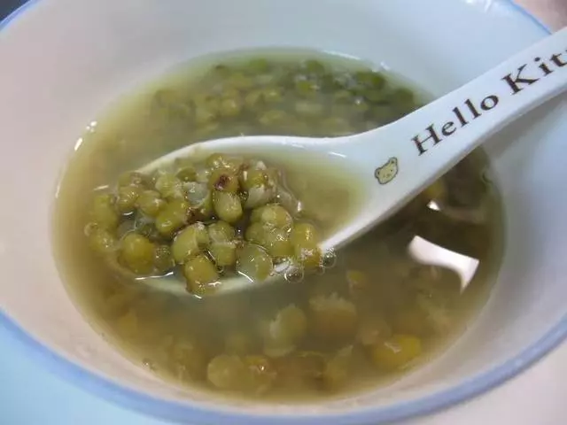 煮綠豆湯時,什麼時候放糖?好多人放錯了,難怪綠豆煮不爛!