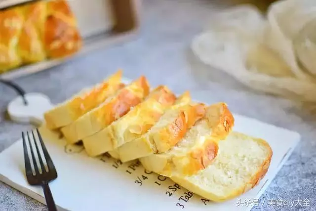 吐司裡面加了這東西,超級拉絲綿軟,不僅廢物利用而且營養更豐富 -