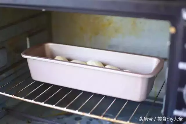 吐司裡面加了這東西,超級拉絲綿軟,不僅廢物利用而且營養更豐富 -