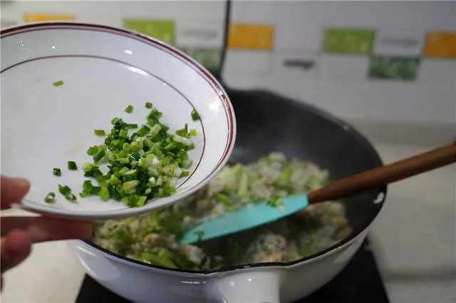 芥菜腊味炒飯,菜與飯綠與白,香嫩又鮮鮮~
