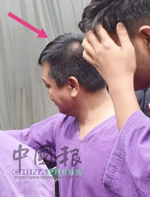 敢敢倒車亂撞 Part 4 貨卡司機被控破壞他人財物