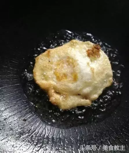 這才是荷包蛋美味的做法,大人小孩搶著吃,既簡單又入味!