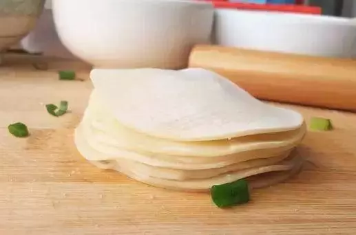 包餃子剩下的餃子皮怎麼辦?寶叔教你巧用餃子皮十分鐘做出美味!