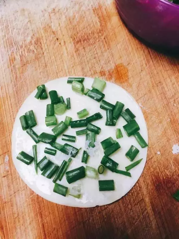 包餃子剩下的餃子皮怎麼辦?寶叔教你巧用餃子皮十分鐘做出美味!